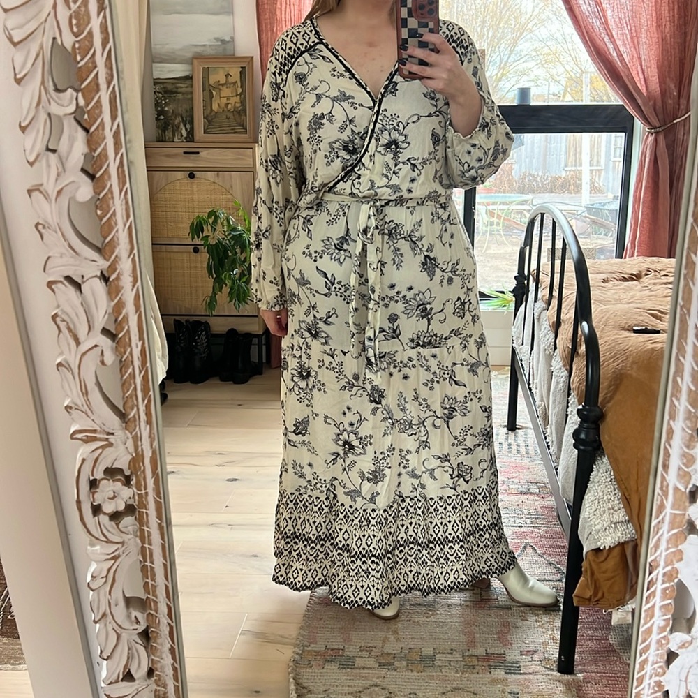 Knox Rose White/Black/Blue Floral Dress, Size 3X